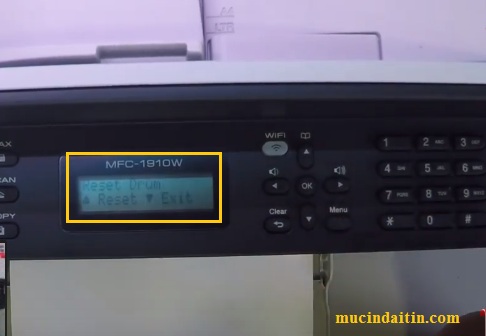 Reset máy in brother MFC 1910w báo lỗi Replace toner